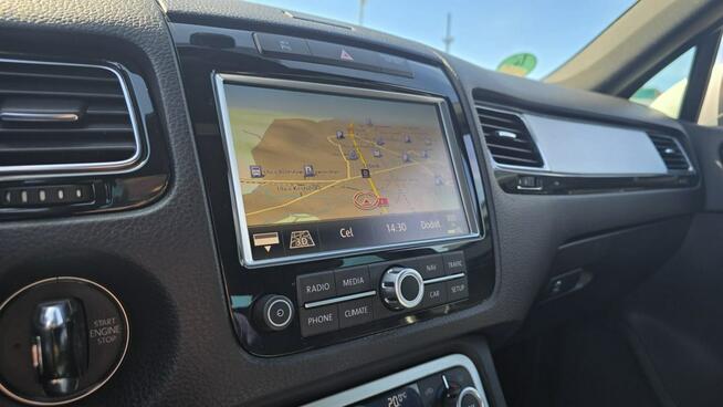 Volkswagen Touareg 4x4 ledy automat bixenon R-LINE biała perła