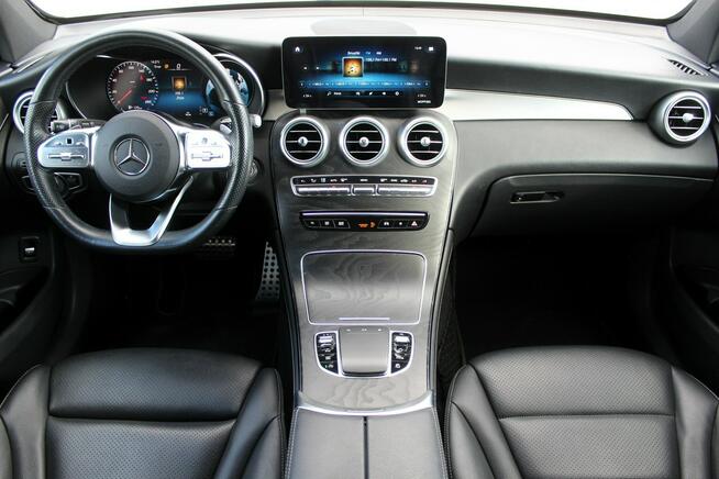 Mercedes GLC 300 AMG Panorama 258KM Kamera-360° LED Tempomat Skóra Ambient