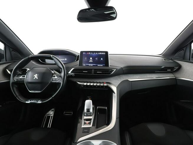 Peugeot 5008 7 os. automat full LED panorama skóra/alcantara navi virtual cocpit ka