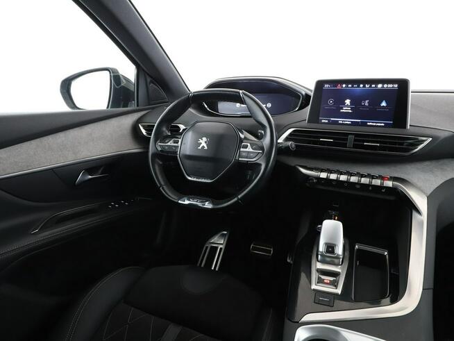 Peugeot 5008 7 os. automat full LED panorama skóra/alcantara navi virtual cocpit ka