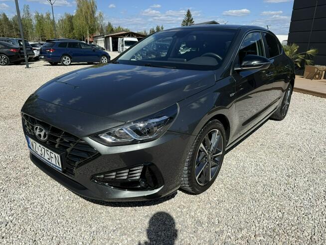 Hyundai i30 Fastback 1.5 T-GDi 7DCT 48V 160KM Smart Salon PL Serwis FV23%