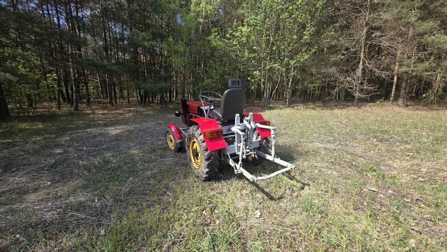 Ciagnik sam c328