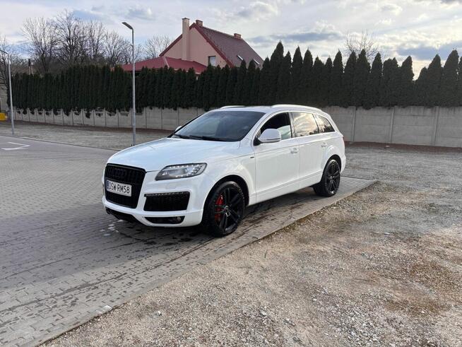 SAMOCHÓD AUDI Q7