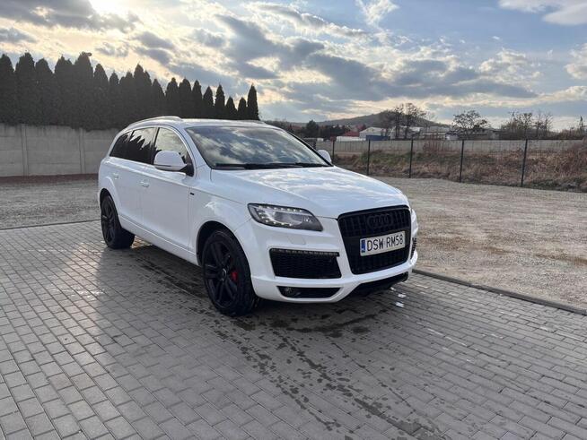 SAMOCHÓD AUDI Q7