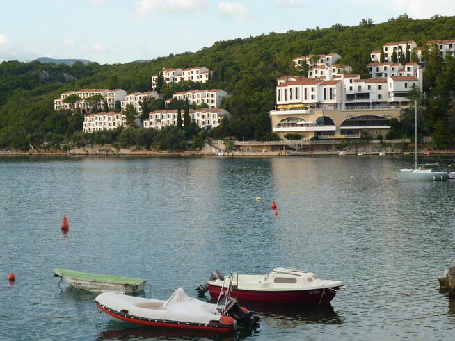 WCZASY 2390zł z CHORWACJA Krk SAMOLOT 2-9 IX Hotel 50m morze