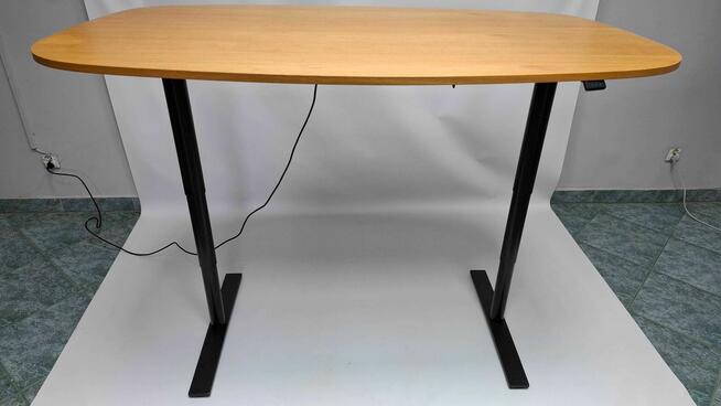 Biurko z el. reg. wysokości Kinnarps 180x80 buk naturalny
