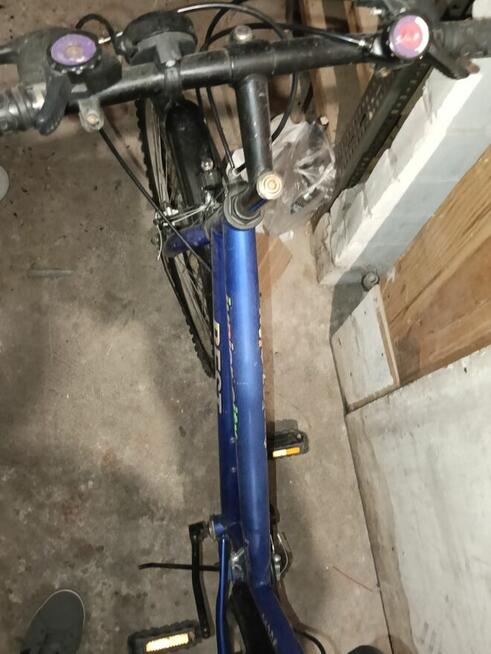Rower dziecięcy marki Best, model Junior City 8-speed.