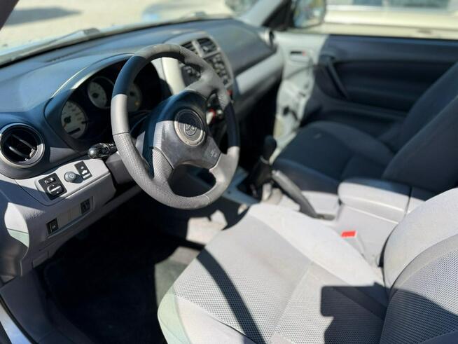 Toyota RAV-4 2,0 benz 150KM 4X4 klimatyzacja