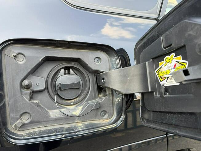 Toyota RAV-4 2,5 AWD selection full LED hybryda plug in