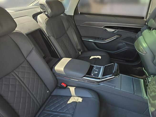 Audi A8 Lang_OśSkrętna_Masaże_Wentylacja_HeadUp_Panorama_B&O_Webasto_Dociągi_