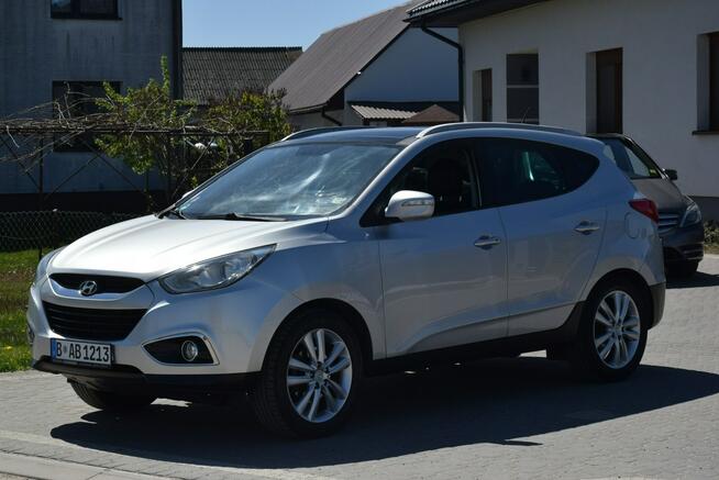 Hyundai ix35 2.0B Automat Navi Kamera 2 KPL KÓŁ Panorama Grzane Fotele Sprowadzony