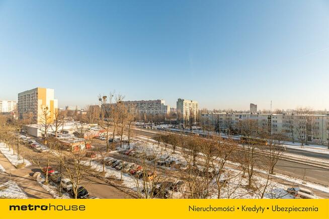 Trzy rozkładowe pokoje z kuchnią na blisko 52m2