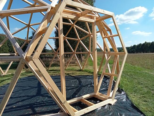 Kopuła geodezyjna 35m2. Konstrukcja pod glamping. OFF GRID.