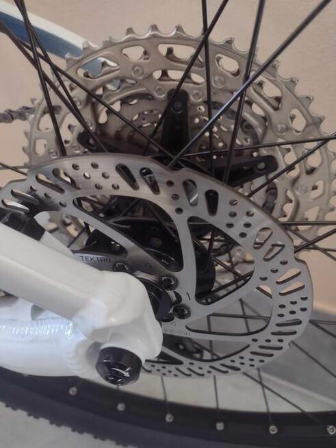 Nowy rower MTB Cross Country Rockrider Race 700
