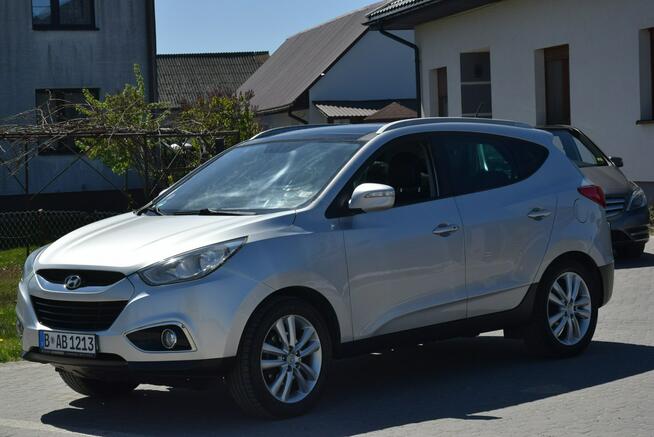 Hyundai ix35 2.0B Automat Navi Kamera 2 KPL KÓŁ Panorama Grzane Fotele Sprowadzony
