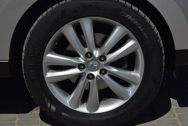 Hyundai ix35 2.0B Automat Navi Kamera 2 KPL KÓŁ Panorama Grzane Fotele Sprowadzony