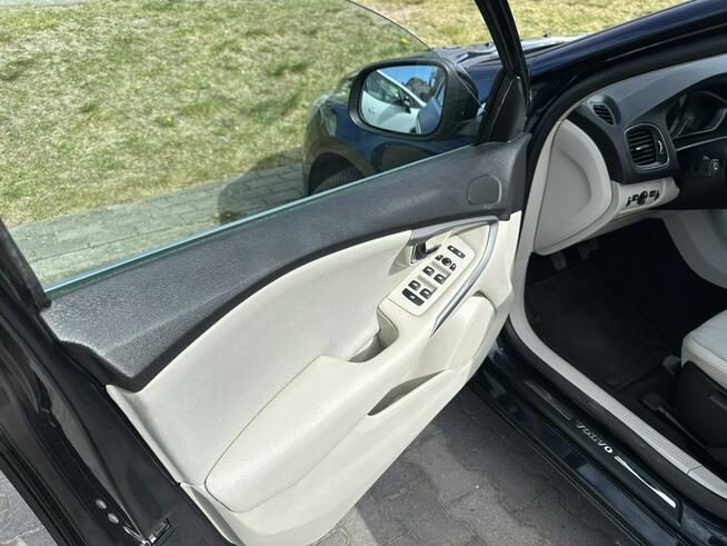 Volvo V40 Mocny silnik, kamera, nawigacja, tempomat, nowy rozrząd, opony wielos.