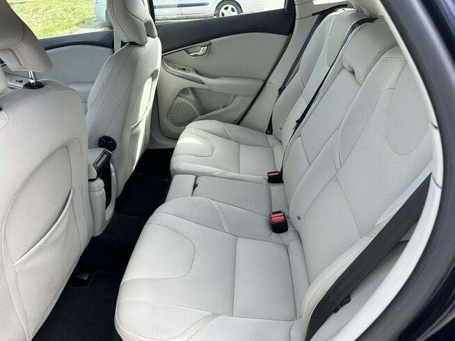 Volvo V40 Mocny silnik, kamera, nawigacja, tempomat, nowy rozrząd, opony wielos.