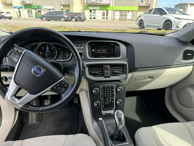 Volvo V40 Mocny silnik, kamera, nawigacja, tempomat, nowy rozrząd, opony wielos.