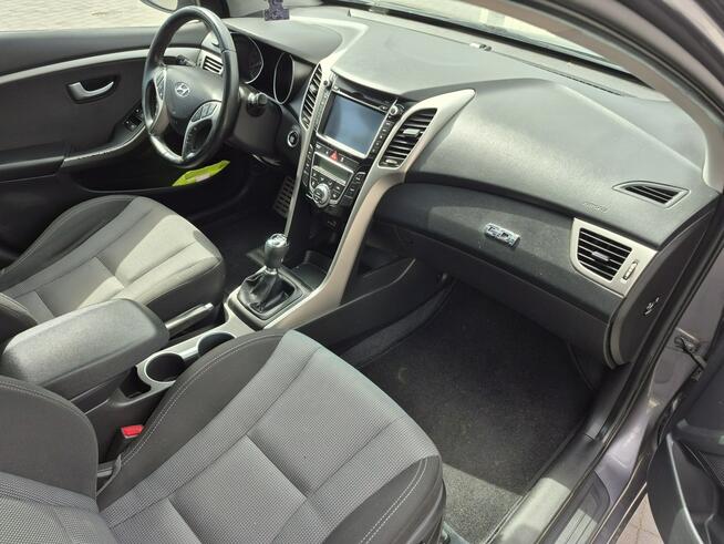 Hyundai i30 1.6 benzyna PANORAMA navi kamera led lift
