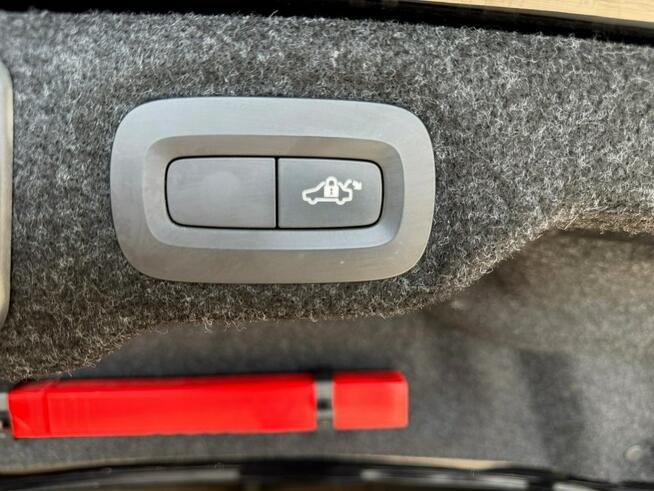 Volvo S60 INSCRIPTION panorama 4x4 ful led SKÓRA kamery 360 head up el.klapa max