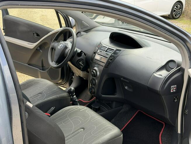 Toyota Yaris 1.3i*101PS*6*Biegowa*Klima*AUX*Metalik*2właściciel*Od*Nowości*Bez*Wkła