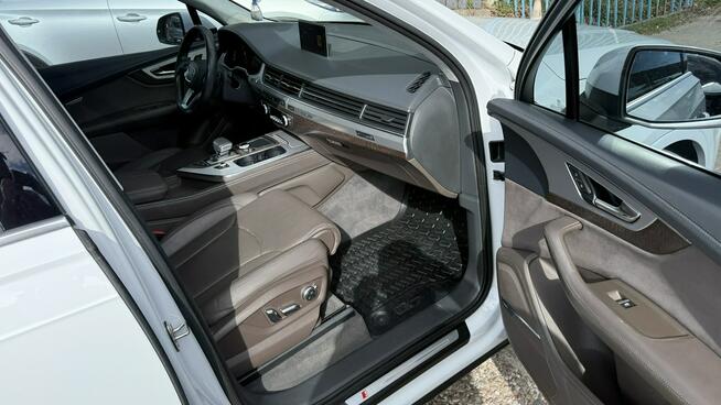 Audi Q7 3.0tdi quattro 3 x s-line max wersja 7os polski salon 1. Rok gwaran