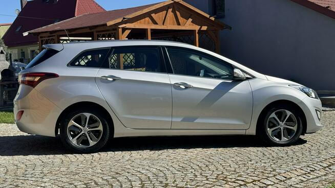 Hyundai i30 1.6 CRDI 110KM z Niemiec, SERWISOWANY, Kamera, Nawigacja, PDC, Led!