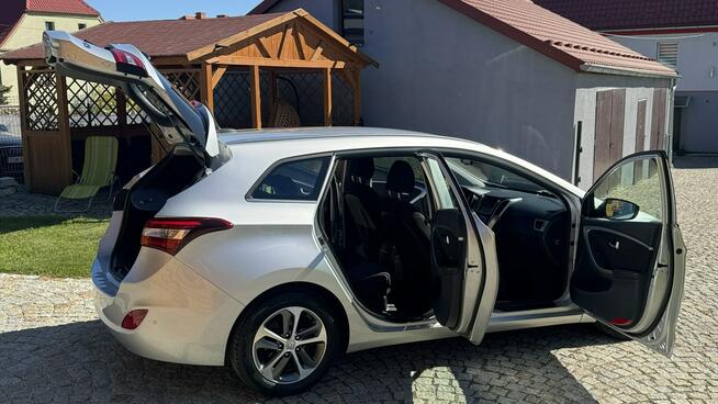 Hyundai i30 1.6 CRDI 110KM z Niemiec, SERWISOWANY, Kamera, Nawigacja, PDC, Led!