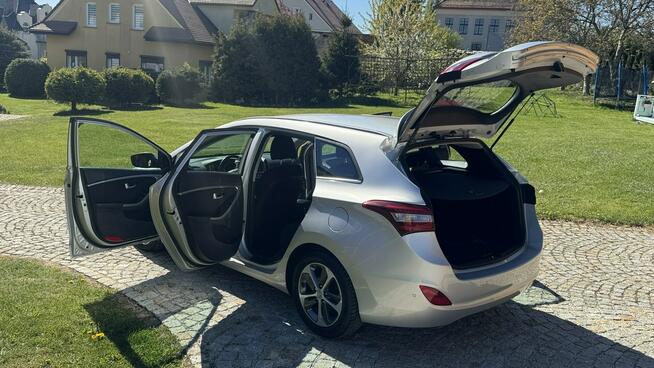 Hyundai i30 1.6 CRDI 110KM z Niemiec, SERWISOWANY, Kamera, Nawigacja, PDC, Led!