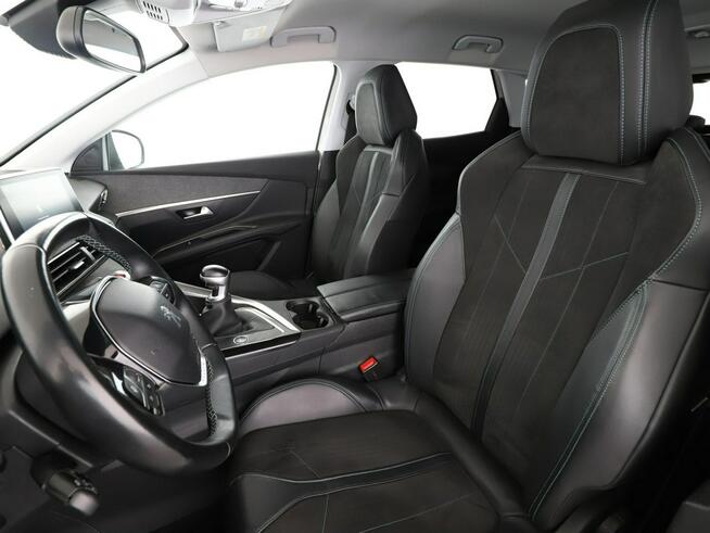 Peugeot 3008 Kamery 360, virtual cockipt, alcantara, panorama,