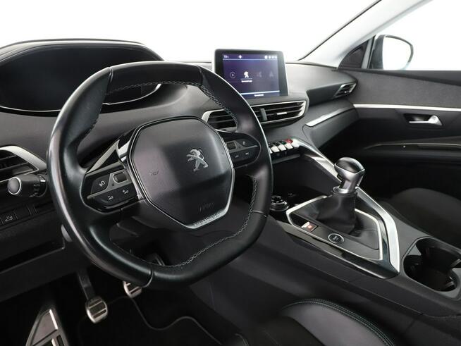 Peugeot 3008 Kamery 360, virtual cockipt, alcantara, panorama,