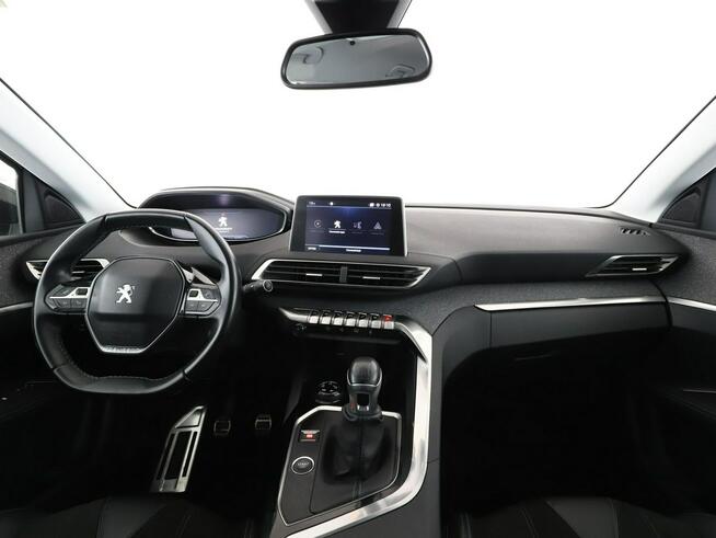 Peugeot 3008 Kamery 360, virtual cockipt, alcantara, panorama,