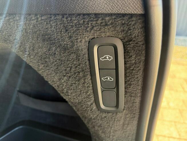 Volvo XC 90 RECHARGE panorama FUL LED wentylacja KAMERY pneumatyka alusy acc masaz