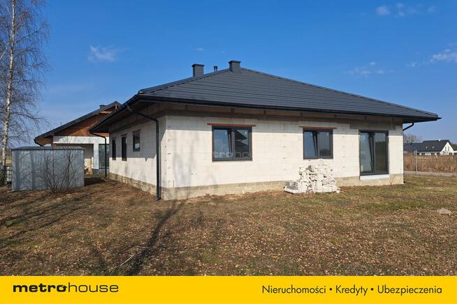 Parterowy dom jednorodzinny, stan surowy zamknięty
