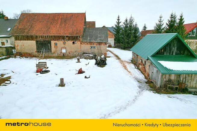 Dom z zabudowaniami na działce 4038 m² Stożne