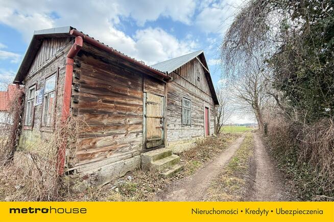 Na sprzedaż przestronna działka z budynkiem