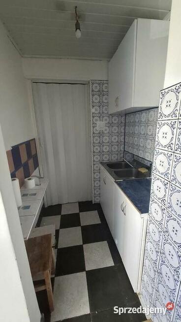 kawalerka 25m (2 pokoje), duży balkon, winda, os. Handlowe