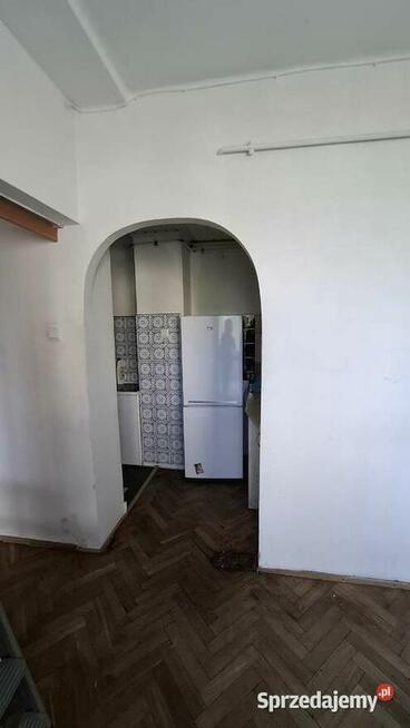 kawalerka 25m (2 pokoje), duży balkon, winda, os. Handlowe