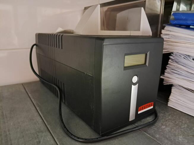 Syndyk sprzeda Zasilacz awaryjny UPS Lestar MC-1200