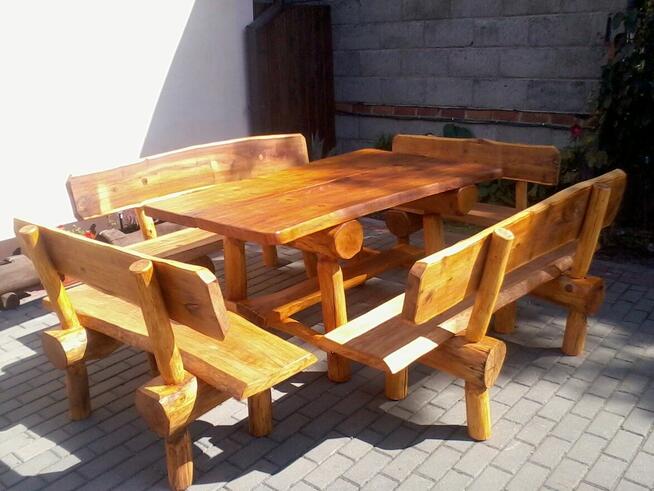 Meble ogrodowe z balika