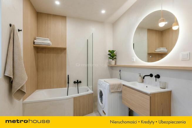 DOM W SEROCKU DO 275 m²