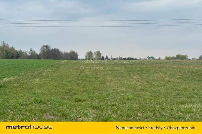 Działka budowlana kształcie kwadratu pow 1 57m².