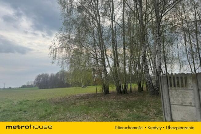 Działka budowlana kształcie kwadratu pow 1 57m².