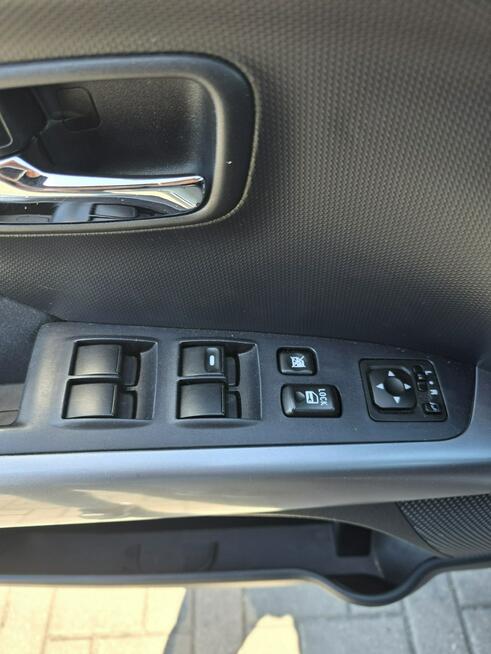 Mitsubishi Outlander 2,4Benz Serwis-Full.Alcantara.Klimatyzacja.El.szyby.Centralka.Hak