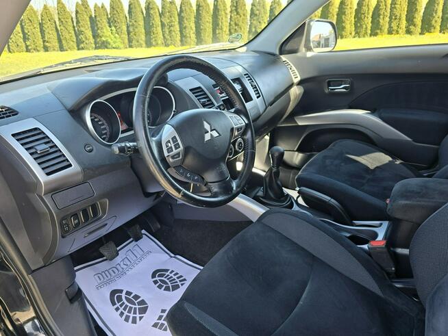 Mitsubishi Outlander 2,4Benz Serwis-Full.Alcantara.Klimatyzacja.El.szyby.Centralka.Hak