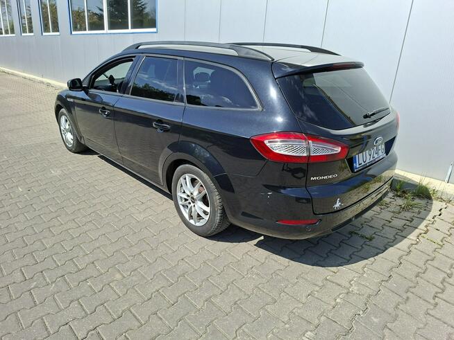 Ford Mondeo 2.0 benzyna bogata wersja ważne opłaty