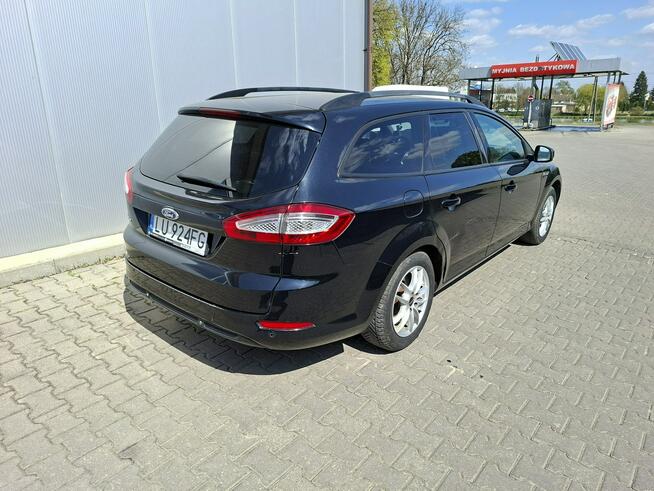 Ford Mondeo 2.0 benzyna bogata wersja ważne opłaty