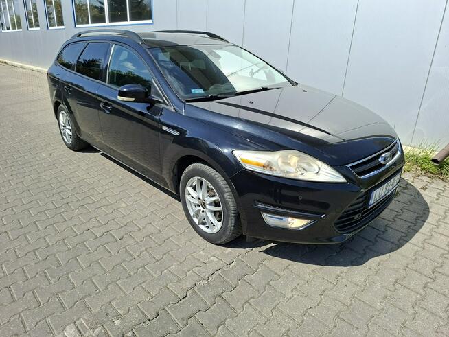 Ford Mondeo 2.0 benzyna bogata wersja ważne opłaty