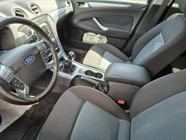 Ford Mondeo 2.0 benzyna bogata wersja ważne opłaty
